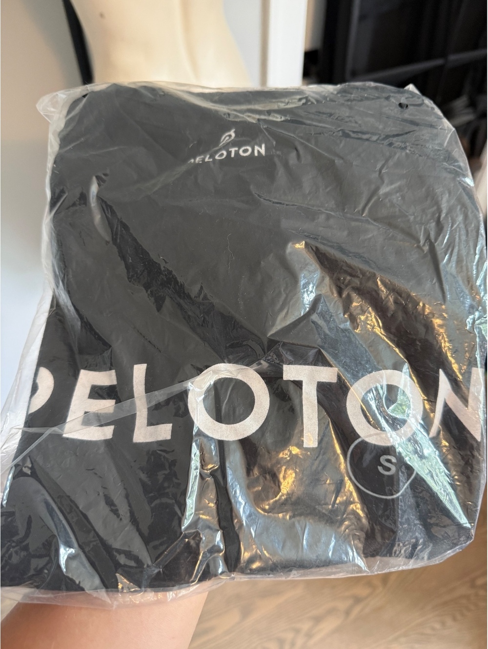 Peloton Men's Black T-Shirt Size Small - New with Tags